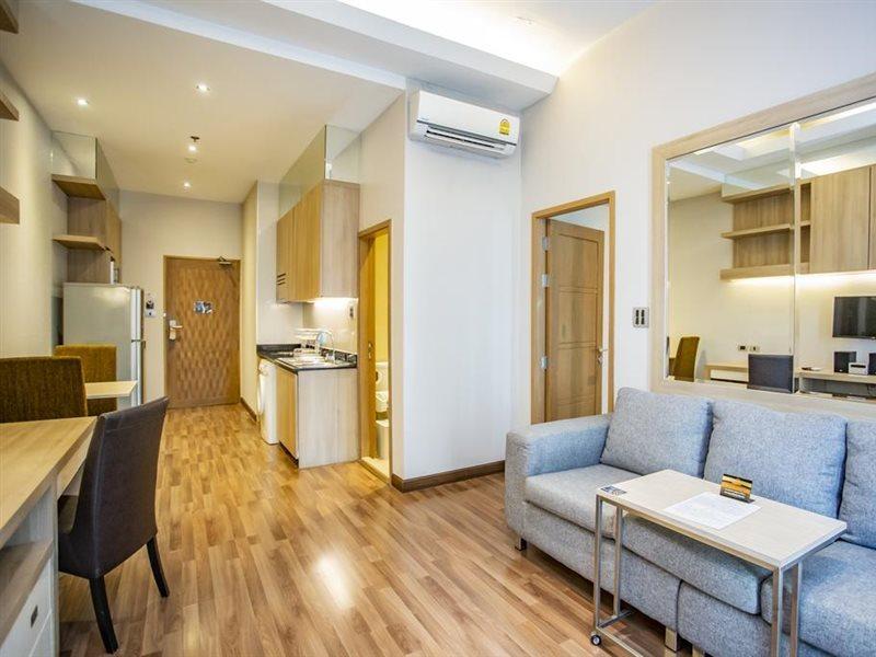 V Residence Bangkok Luaran gambar
