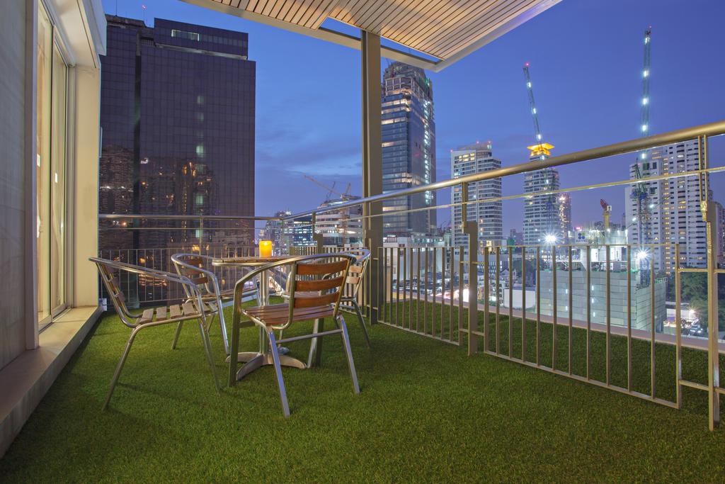 V Residence Bangkok Luaran gambar