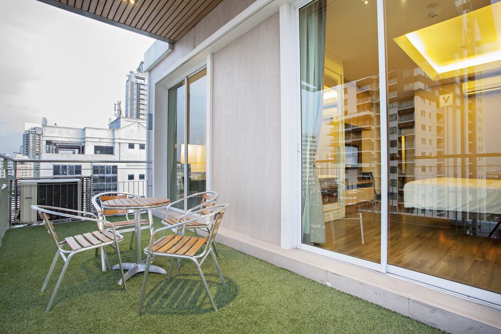 V Residence Bangkok Luaran gambar