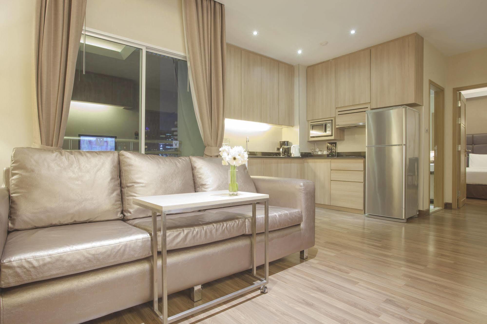 V Residence Bangkok Luaran gambar