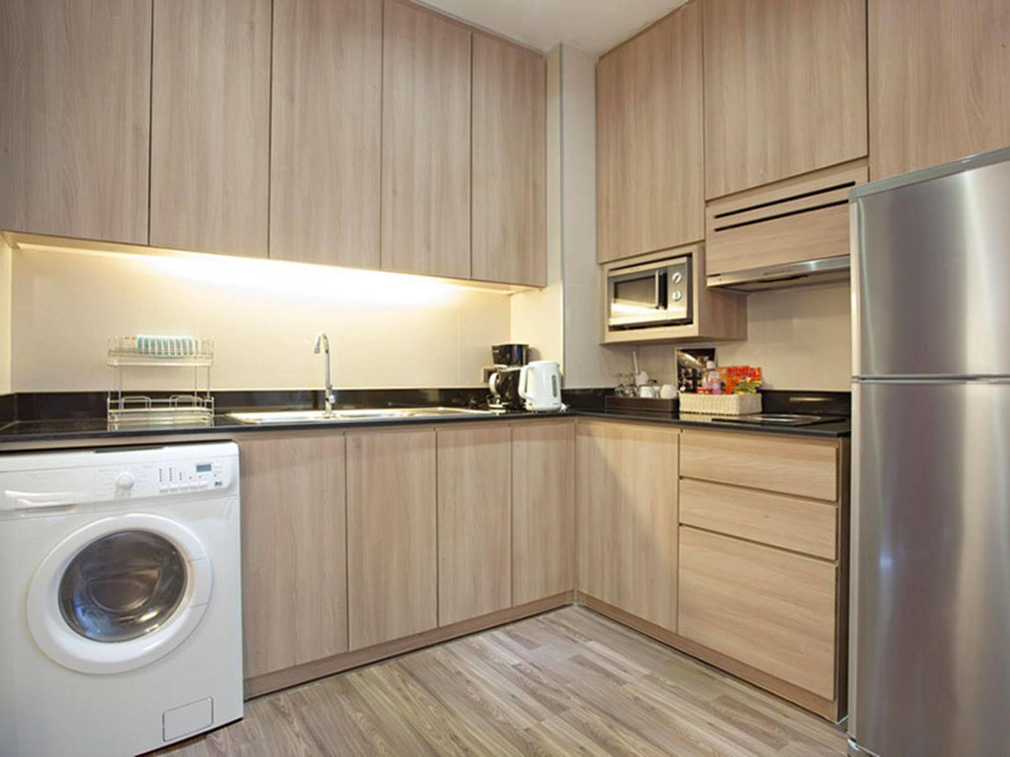 V Residence Bangkok Luaran gambar