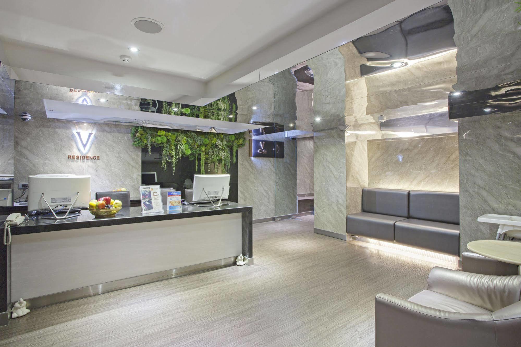 V Residence Bangkok Luaran gambar