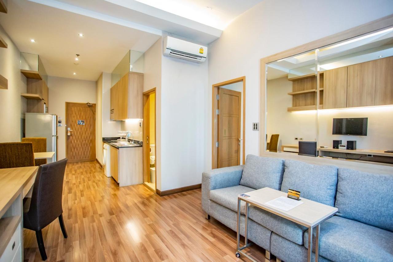 V Residence Bangkok Luaran gambar