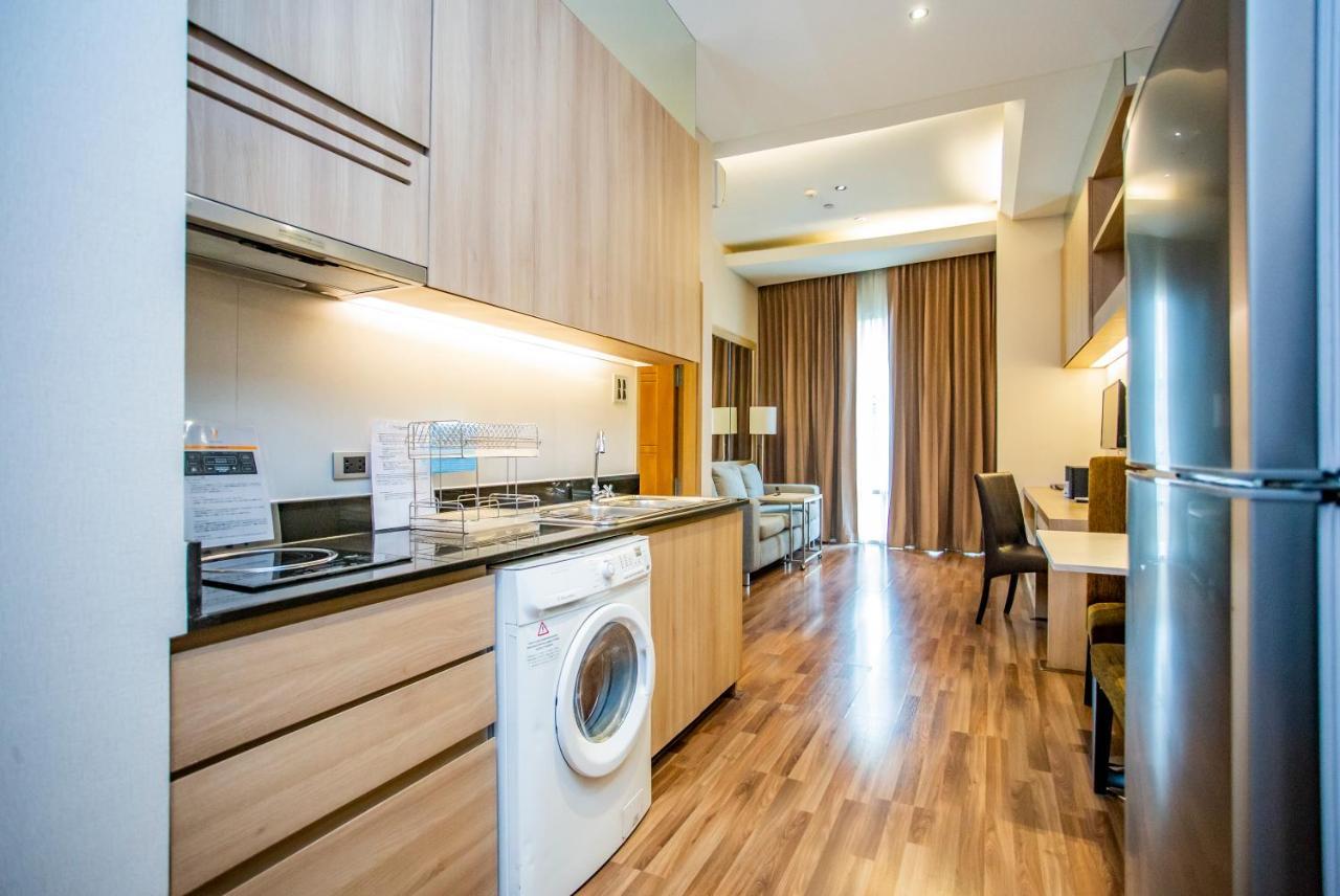 V Residence Bangkok Luaran gambar