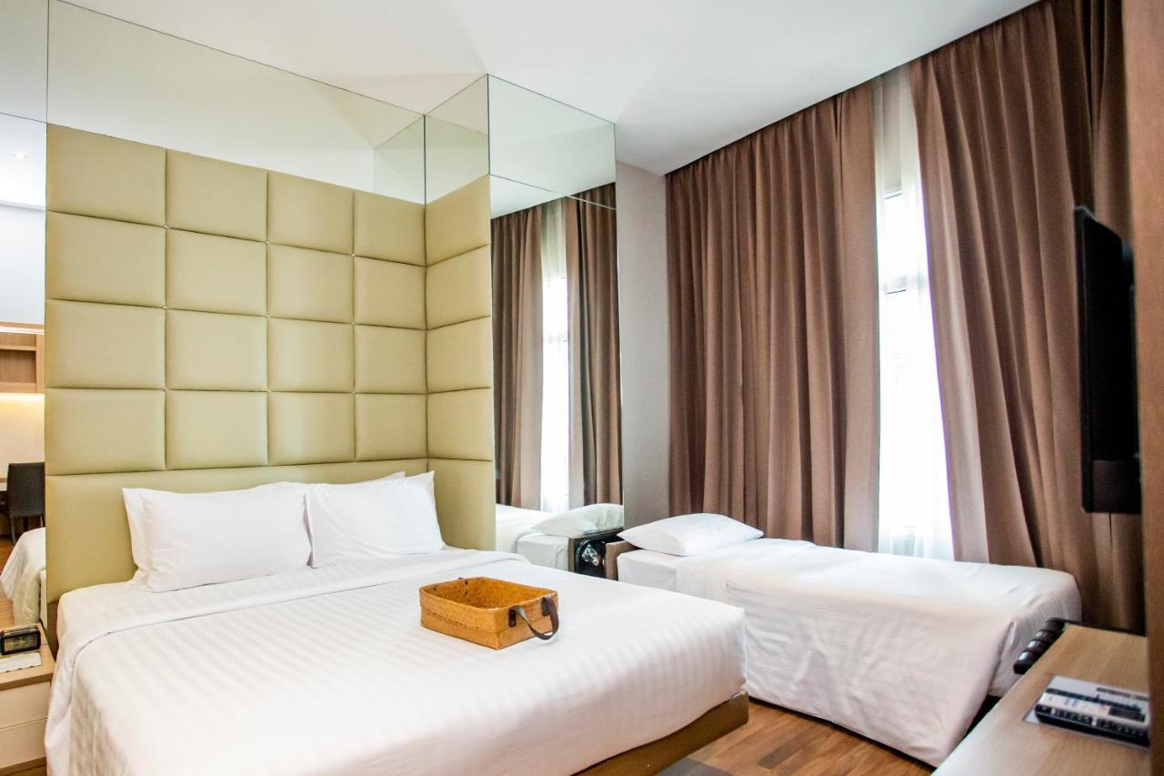 V Residence Bangkok Luaran gambar