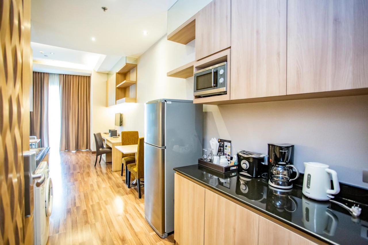 V Residence Bangkok Luaran gambar